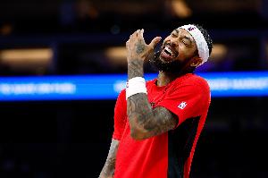 表現(xiàn)上佳！英格拉姆半場8中4 得到13分4籃板3助攻1搶斷