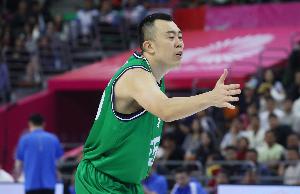 沈陽日?qǐng)?bào)：韓德君“最后一舞”笑別賽場