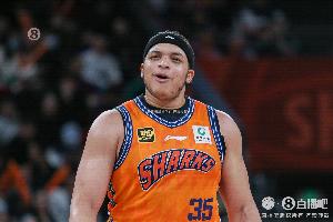 記者：上海男籃外援弗格已經(jīng)抵達(dá)上海 洛夫頓將于明天到滬