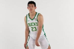 媒體人：只要有一場比賽找到投籃感覺 林葳的自信心就會(huì)出來了