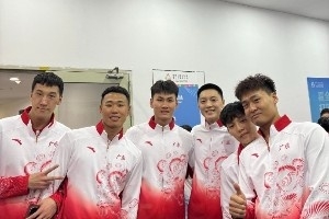 王睿澤曬多張全運(yùn)會奪金后合影：值得回憶一輩子的經(jīng)歷 感恩??