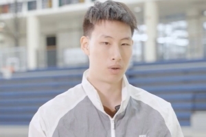 為什么能拿如此多offer？郇斯楠：可能是身體天賦 和對籃球的熱愛