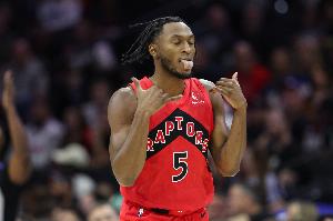 高效表現(xiàn)！奎克利半場6中5拿到13分1板5助 正負值+13