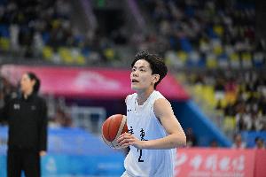 砍22分1板3助1帽！解說：這次真的得夸楊舒予 她太穩(wěn)了