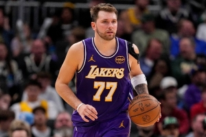 半場領(lǐng)先29分！東契奇：這太不可思議了 充分體現(xiàn)了團隊的實力