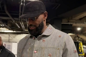 詹姆斯：我只想回家脫鞋休息 我很幸運還能以高水準做我熱愛的事