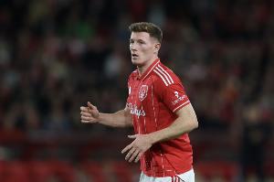 郵報(bào)：曼聯(lián)計(jì)劃2026年夏天重組中場(chǎng)，埃利奧特·安德森是目標(biāo)之一