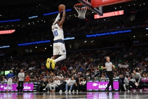 解說：獨行俠輸?shù)锰橄?紐約最后6罰給機會&布威進攻犯規(guī)好新奇