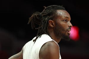 空砍了！格蘭特18中10&三分9中5 砍下33分9籃板4助攻&正負(fù)值+10