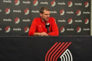 斯普利特談被絕殺：有說(shuō)過(guò)不給三分&不要協(xié)防 但有人犯了錯(cuò)誤