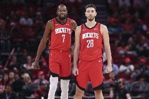 帶大哥躺一把！申京錘爆騎士雙塔喂飽射手群 攻堅(jiān)+策動(dòng)=火箭基石