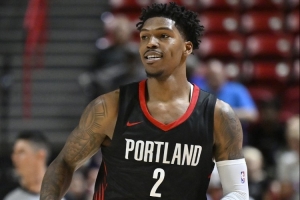 迷之自信！凱萊布·樂?；№斎址€(wěn)穩(wěn)不中 目前12投僅1中