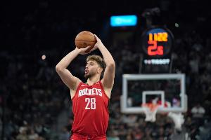 準三雙！申京17中10拿到28分11板7助1斷1帽