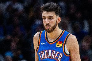 SGA：隨著越來越適應賽場切特正逐漸步入正軌 我們知道他的實力