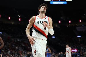 加練基本功！開(kāi)拓者全場(chǎng)罰球32中21 命中率僅有65.6%