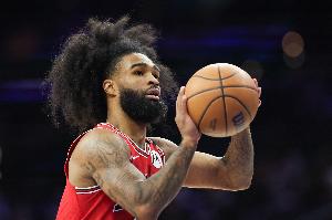 能攻善傳！科比·懷特助攻武切維奇絕殺 全場17中9貢獻(xiàn)25分7助