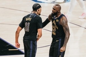 生涯第23個賽季！老詹曬出多張首秀照片：隊友&前隊友還有新球鞋