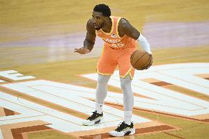 防守建功！火箭首節(jié)領先14分 騎士僅得19分是其賽季首節(jié)新低