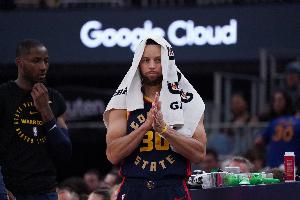 Slater：巴特勒建議庫(kù)里不在時(shí)改變打法 單打更適合自己和庫(kù)明加