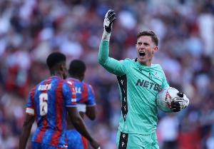 穩(wěn)！凱恩近8年聯(lián)賽38次罰點37次命中，僅被迪恩·亨德森撲出1次