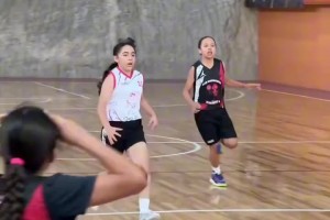 不懂就問，這么小年紀(jì)妹妹練這種腳步好嗎