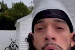 太真實(shí)了！外網(wǎng)網(wǎng)紅惡搞模仿：庫(kù)里打球是什么樣的？