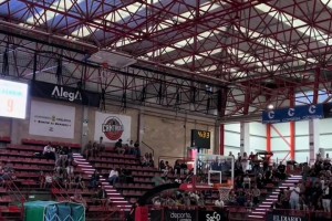 余嘉豪在西班牙乙級聯(lián)賽第一場正賽，出戰(zhàn)30分鐘左右得到9分！