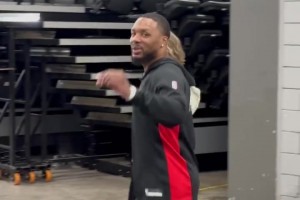 楊瀚森+克林根+羅威三大中鋒同框合影！利拉德還展示了中文水平