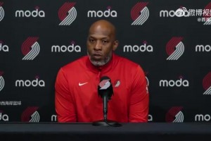 比盧普斯：楊瀚森肯定會(huì)上場(chǎng)，他適應(yīng)球隊(duì)和理解戰(zhàn)術(shù)做得很好