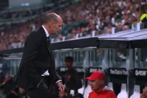 阿萊格里不敢看普利西奇罰點(diǎn)，罰丟后對(duì)助手說(shuō)：我告訴他用腳背踢