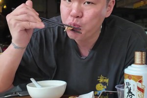 朱芳雨：NBA比賽節(jié)奏比CBA快太多了，楊瀚森第一節(jié)就心肺拉滿了！