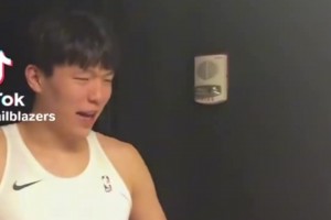 對自己的表現(xiàn)很滿意！楊瀚森賽后顯得十分開心！