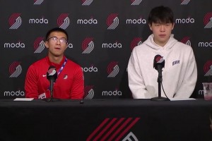 幽默感十足！楊瀚森賽后發(fā)布會(huì)把翻譯整不會(huì)了：你得對(duì)著話筒翻譯