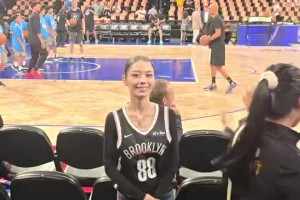 嘴角快壓不住了！比盧普斯竟反問記者：你覺得楊瀚森打得怎樣？??