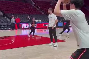 今天投瘋了??楊瀚森今天命中的第一記三分就是熱身在練的底角！