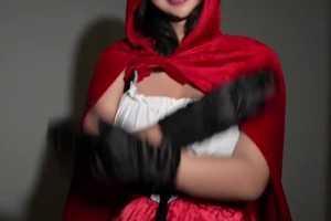 快生了吧？??張曼源曬手勢舞視頻：胖的我扭兩下都?xì)獯跤? >
                                        </div>
                                    </div>
                                                                        <div   id=