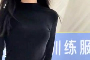 美娜此前體驗(yàn)花樣滑冰，是不是東北女生天生都會(huì)滑啊??
