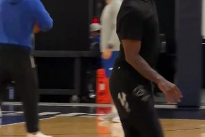 歐文今日訓(xùn)練情況，看起來(lái)好很多了！！期待他的回歸??