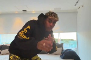 恢復(fù)單身狀態(tài)的亞馬爾，又成了精神小伙